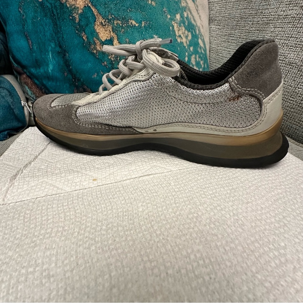 PRADA Trainers ATHLETIC LUXURY ~CHIC COMFORT ~ a Timeless Design & Neutral Color - Picture 12 of 16